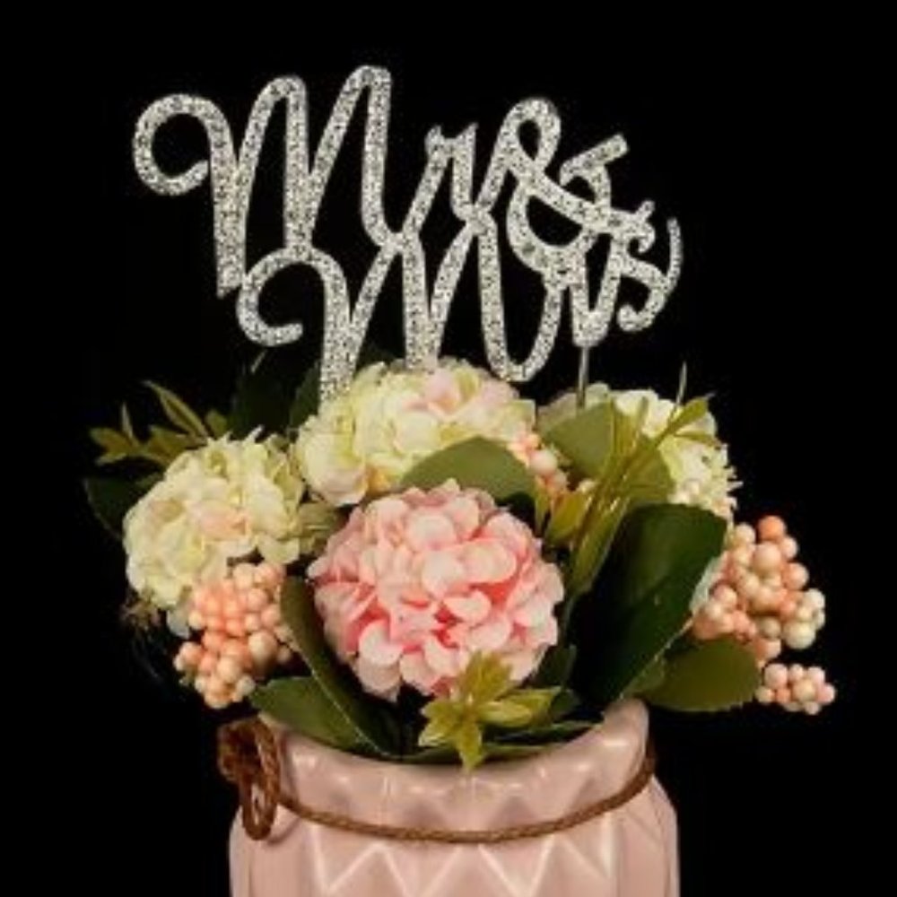 B187-NEW Mr & Mrs Rhinestone Cake Topper 3.94x6 Gold Back